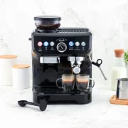 MAQUINA DE CAFÉ NEGRA CON MOLINO INTEGRADO HACEB / 9003081